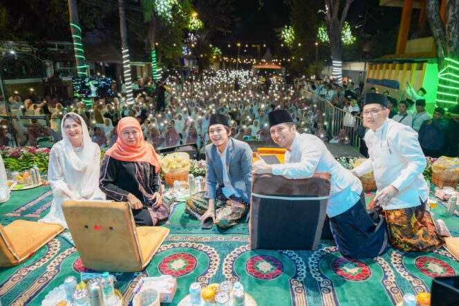 
Gubernur Khofifah Sebut Majelis Sholawat Menjadi Ruang Memperkuat Ukhuwah, Kepedulian Sosial, dan Ikhtiar Batin Membangun Jawa Timur