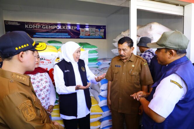 
Jawa Timur Dominasi Transaksi Nasional Koperasi Desa Merah Putih, Khofifah: Koperasi Harus Jadi Motor Ekonomi Desa