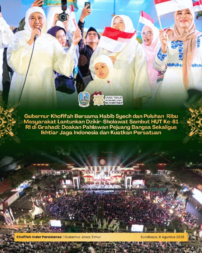 
Puluhan Ribu Masyarakat Bersholawat di Grahadi, Gubernur Khofifah: Mari Kita Jaga Indonesia dan Kuatkan Persatuan