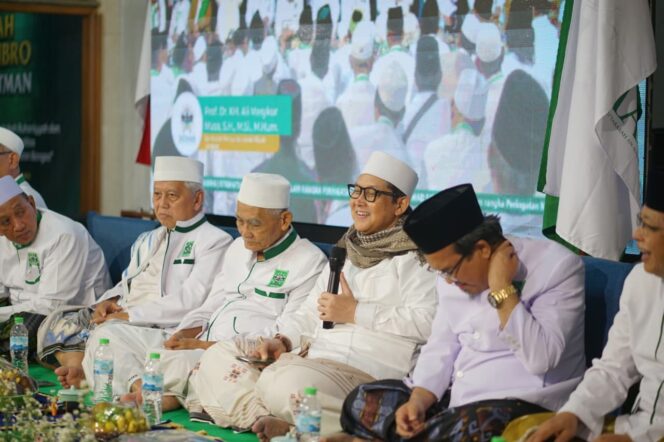 
Jelang Muktamar ke-35 NU, Istighatsah-Manaqib Kubra JATMAN Jadi Ikhtiar Spiritual dari Tambakberas