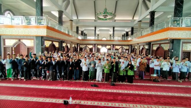 
Doakan Muktamar NU ke 35 Lahirkan Pemimpin yang Alim, Wara’, dan Empati yang tulus kepada Umat.
