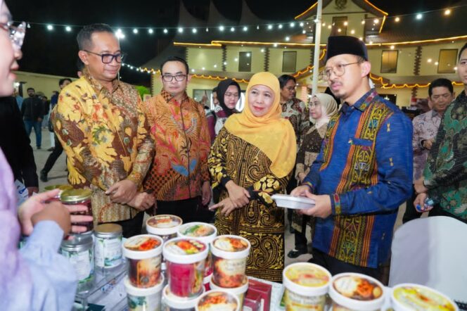 
Perkuat Rantai Pasok Haji dan Umrah, Gubernur Khofifah Tawarkan Potensi Industri Halal dan Logistik Jatim ke Arab Saudi