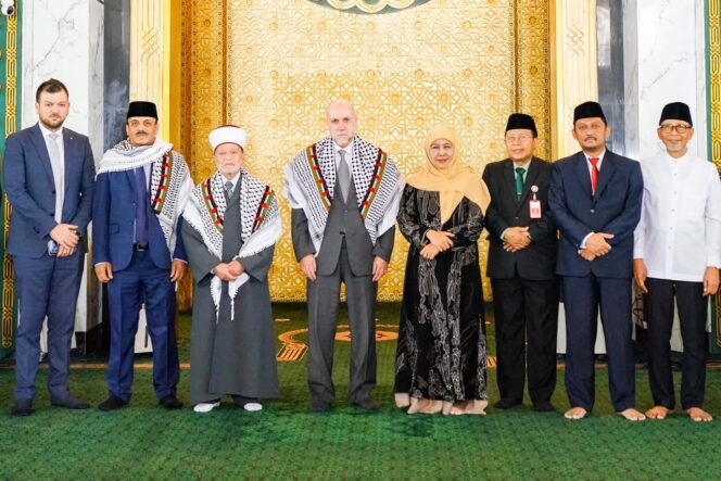 
Gubernur Khofifah Teguhkan Persaudaraan Jatim-Palestina, Dorong Kerja Sama yang Produktif dan Berkelanjutan