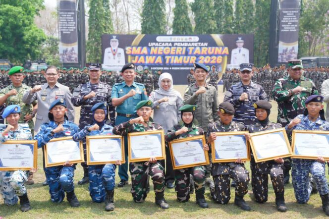 
Gubernur Khofifah Ajak Taruna-Taruni Jatim Siapkan Diri Jadi Pemimpin Masa Depan Menuju Indonesia Emas 2045
