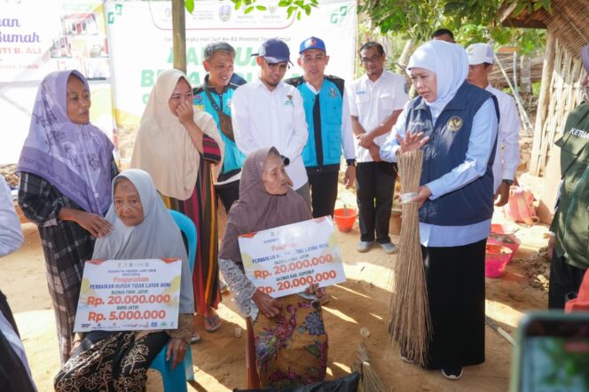 
Gubernur Khofifah Tegaskan Pentingnya Sinergi BAZNAS dan BUMD untuk Program Rutilahu di Sumenep