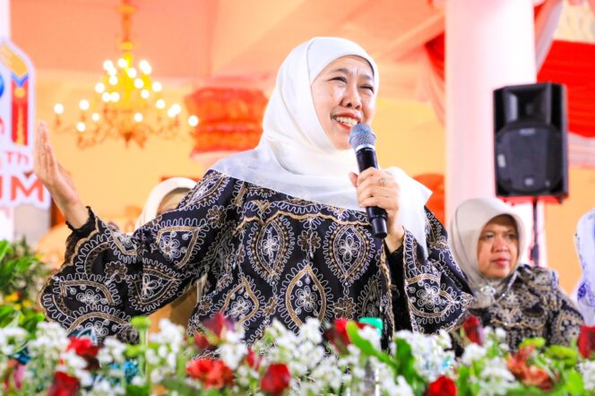
Sukses Gelar Jatim Bersholawat, Gubernur Khofifah Tampung Antusiasme 20 Ribu Jemaah di Grahadi